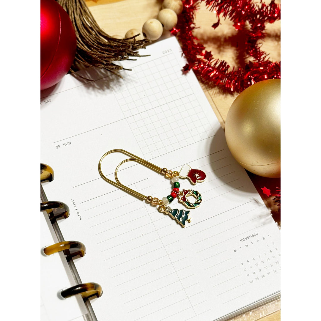 The Holiday Cheer Edit