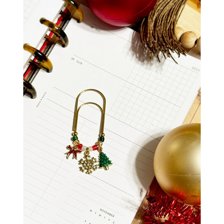 The Holiday Cheer Edit